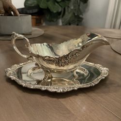 Vintage Wallace Rose Point Silver Plated Gravy Boat And Tray