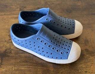 Native Shoes Size 1 J1 Kids Slip On Waterproof Water Shoes