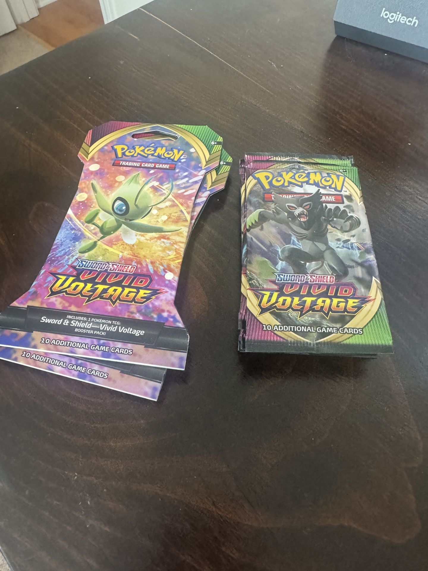 Pokemon Vivid Voltage Booster Pack