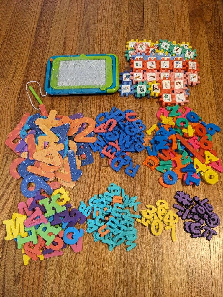 Magnetic Letters/Numbers And Tracing Pad
