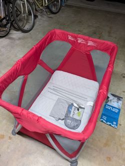 Nuna Sena full size travel crib