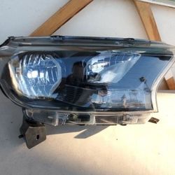2019 -2023 FORD RANGER RIGHT
HEADLIGHT PASSENGER SIDE HALOGEN
GENUINE USED OEM. XX1