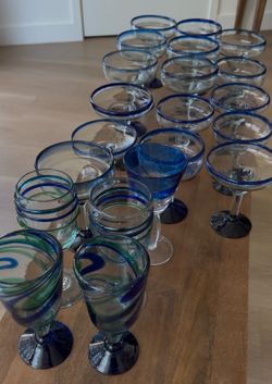 MEXICAN HAND BLOWN wine goblets 3 rings, Handblown Cobalt Blue Rim/Base Margarita Glasses. Set of 21 ✨