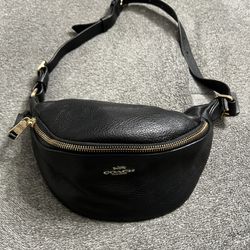 Coach pebbled leather fannypack waist bag