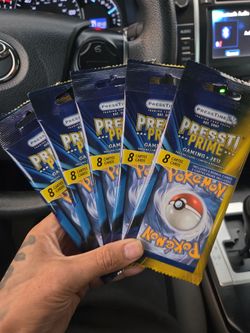 Pokemon Pressti prime 8 Card Packs