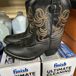 Brand new girls, cowboy boots text Mike (contact info removed)