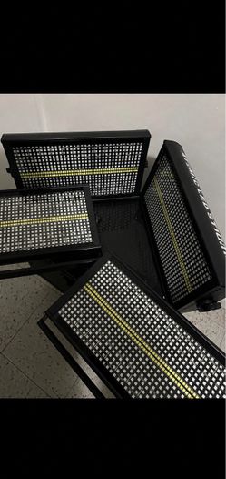 4 strobe lights with case