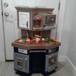 Little Tikes Play Kitchen For Toddlers 