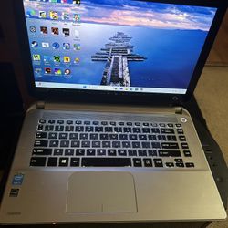 Laptop 