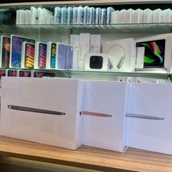 MacBook Air M1 Chip (Brand New)