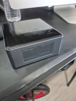 Mini PC Intel NUC 8 (Core i7/ 8GB RAM / 224GB SSD