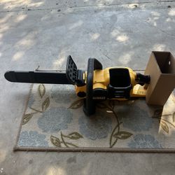 DeWalt FLEXVOLT Chainsaw