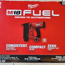 Milwaukee

M18 FUEL 18-Volt Lithium-Ion Brushless Cordless Gen II 18-Gauge Brad Nailer (Tool-Only)

