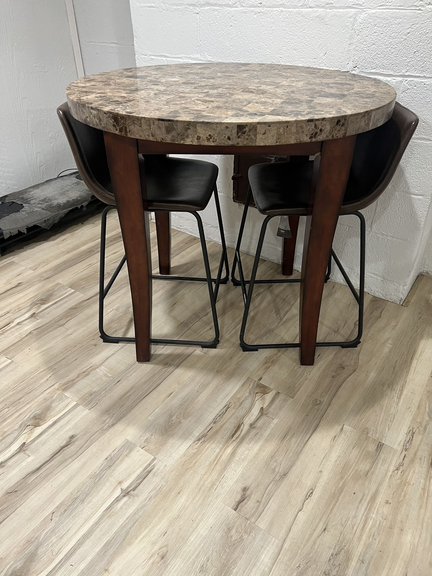 Pub Table with two chairs