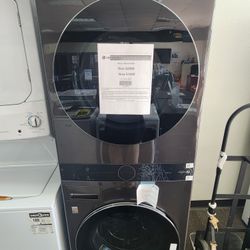 LG WashTower Stacked Laundry Center 4.5 Cu.Ft.Front Load
Washer & 7.4 Cu.Ft. Electric Dryer in Black Steel wl Steam