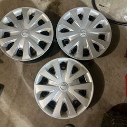 2019 Nissan Versa SV 15” Wheels With Covers
