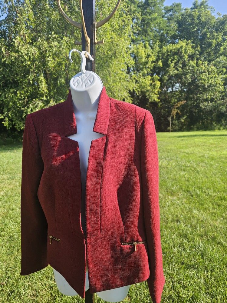 $5.00 - TAHARI BLAZER, Designer Arthur S Levine Collection! Gorgeous Red Color/Size 10 - Like New Condition!