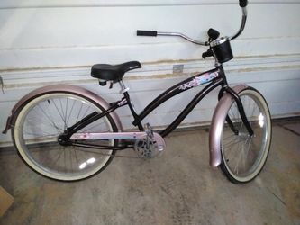 Womens Nirve LAHAINA 26" Beach Cruiser In Great Condition 