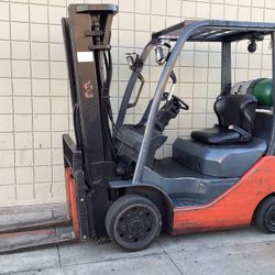 8FGCU25 Toyota Forklift 