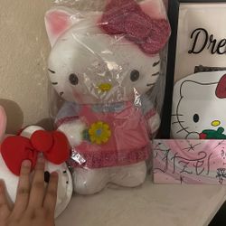 Hello Kitty piggy bank
