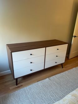 MCM Dresser Set
