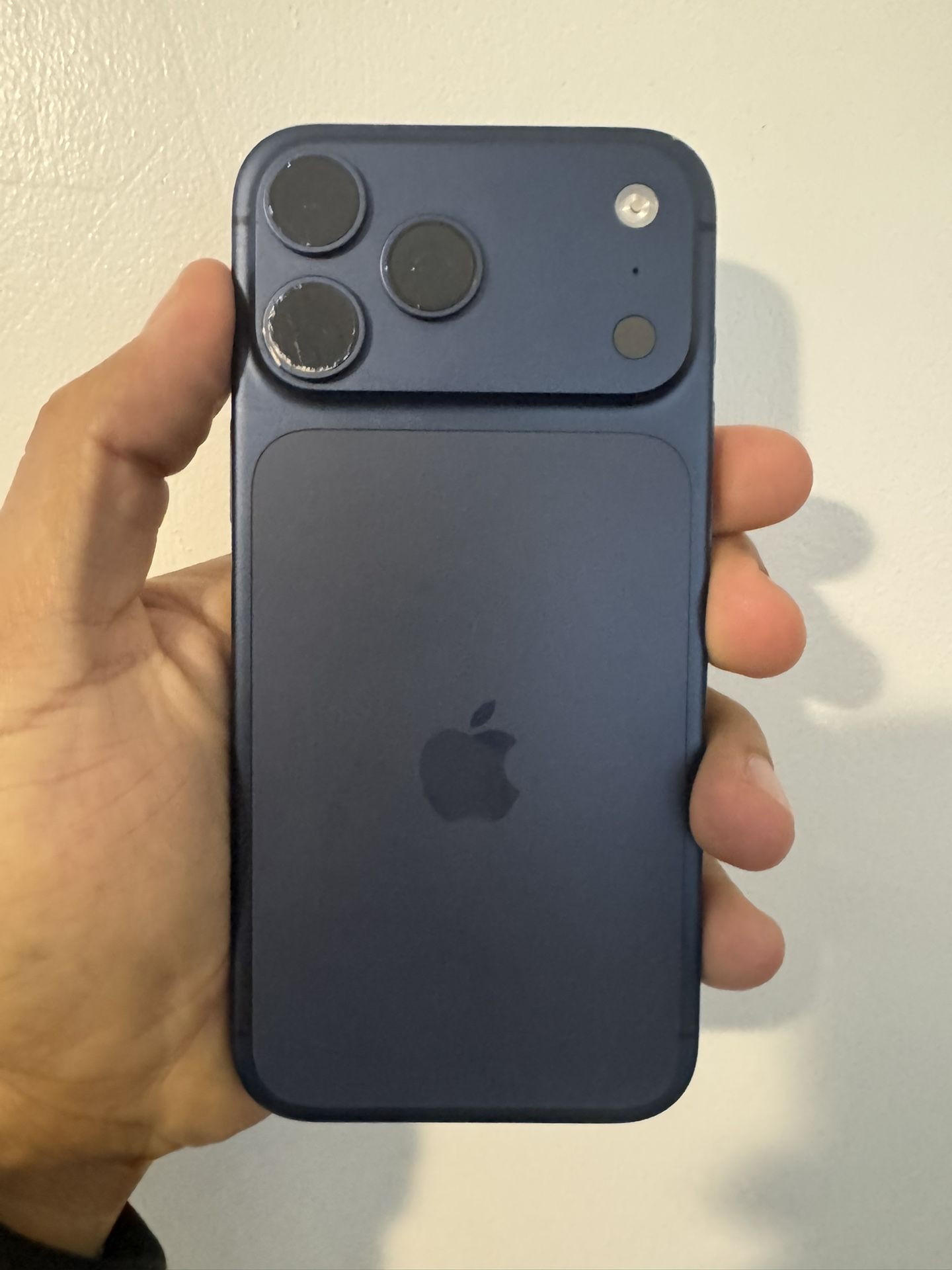 Iphone 17 Pro Max (AT&T Or Cricket)