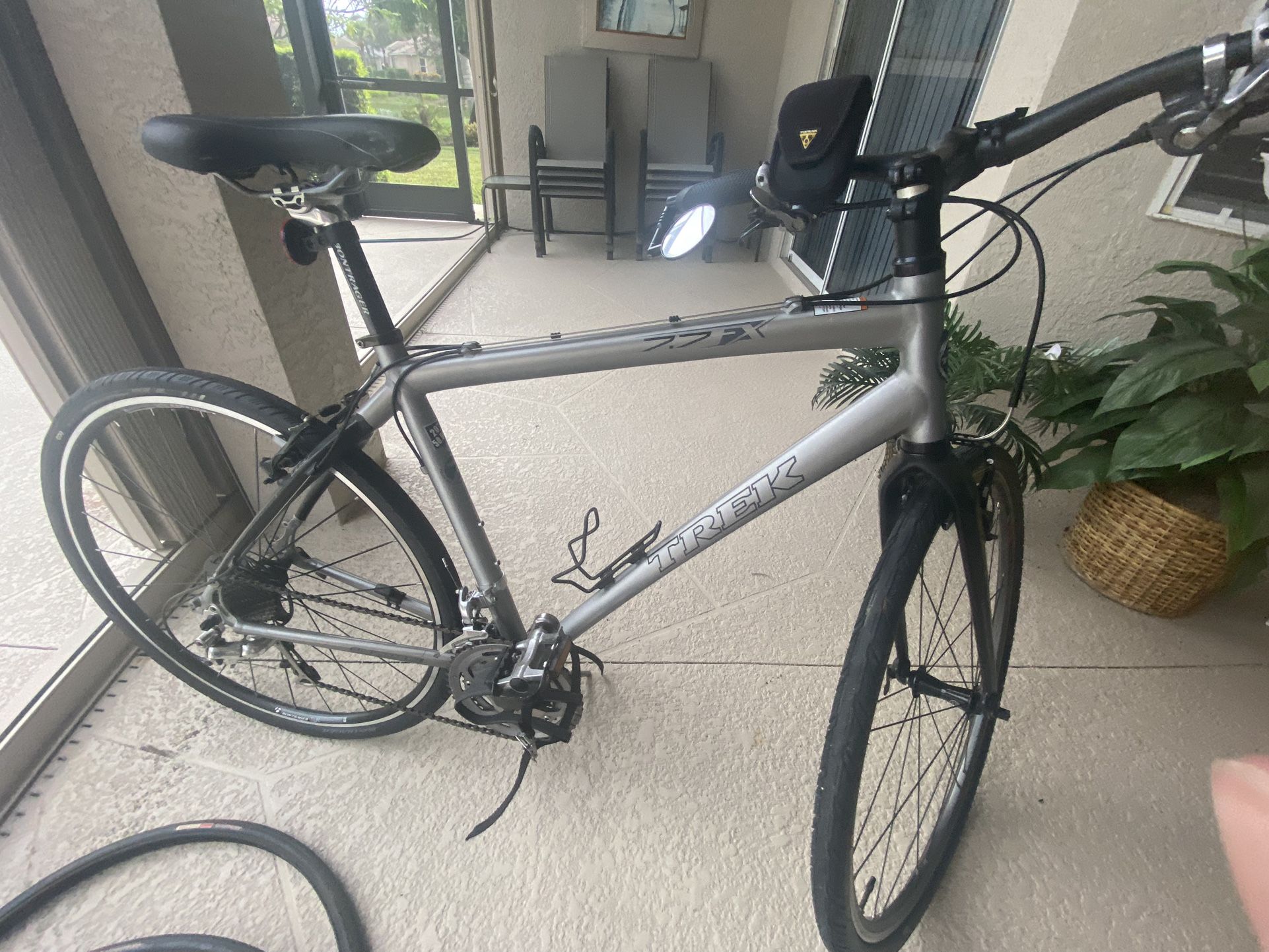 Bontrager TREK 7.7 FX Bike (with Computer) 