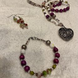 Earring And More 
