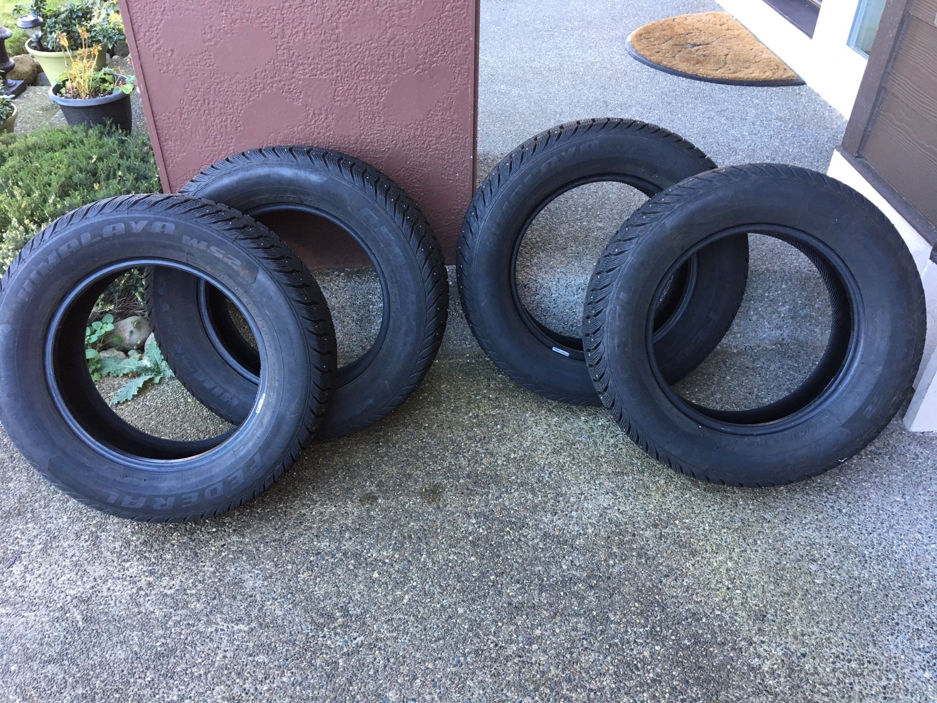 Studded Snow Tires 225/60R16 - Like New!