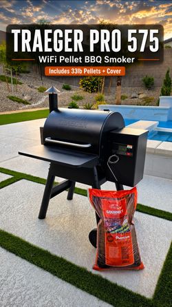 Traeger Pro 575 WiFi Wood Pellet BBQ Smoker + 33lb Pellets, Cover & Extras