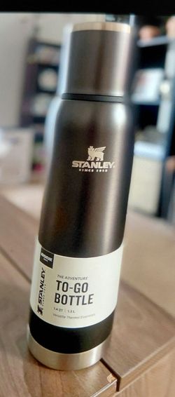 Brand new beautiful large 8 cups standley thermos ( never used ).
