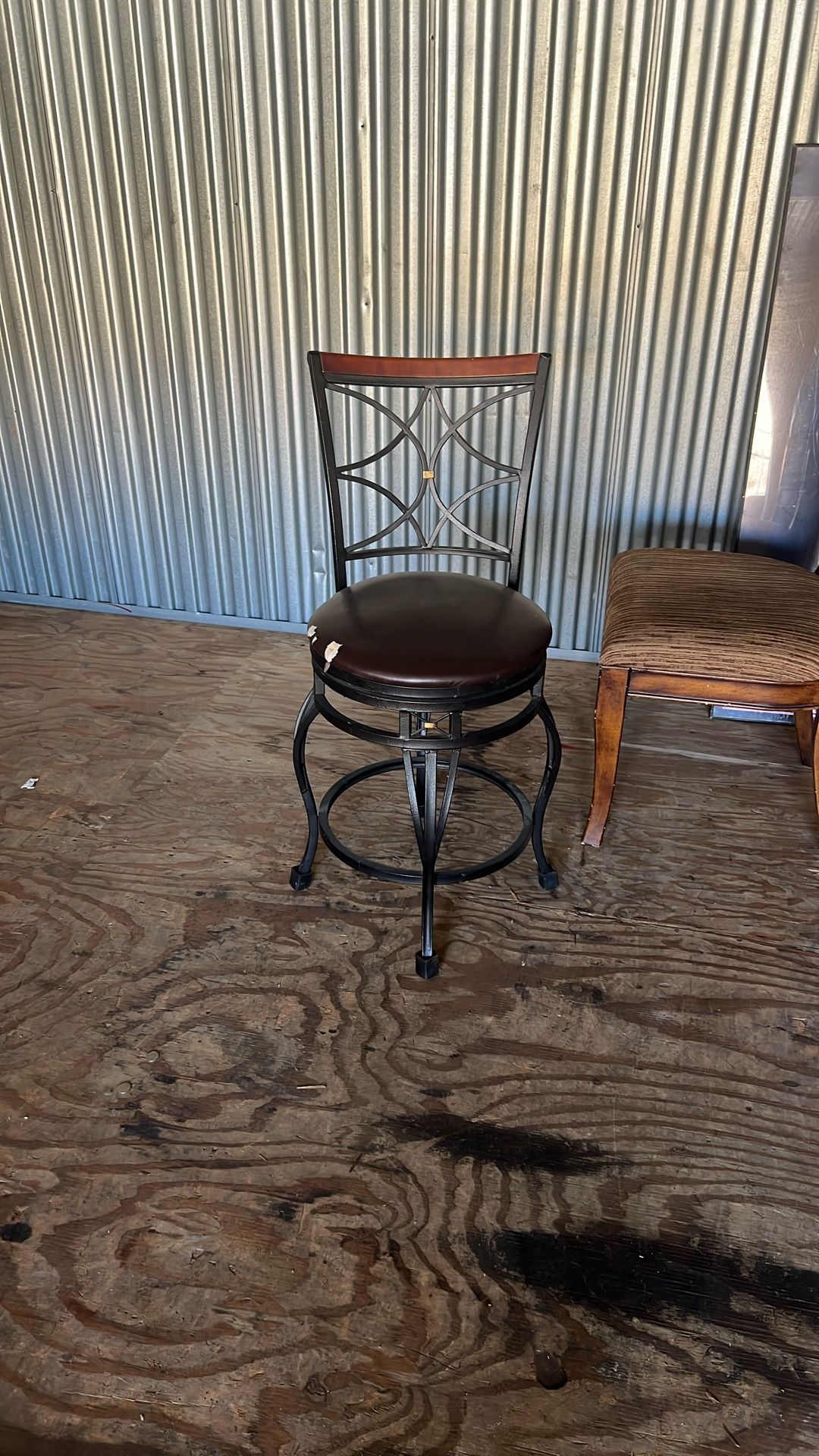 3 Bar Stools 