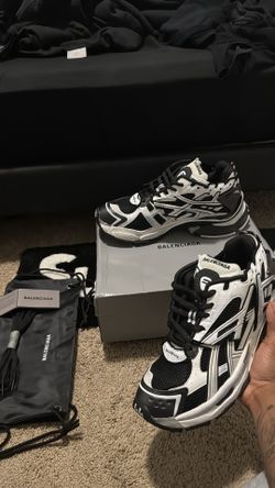 Balenciaga Black and white Runners
