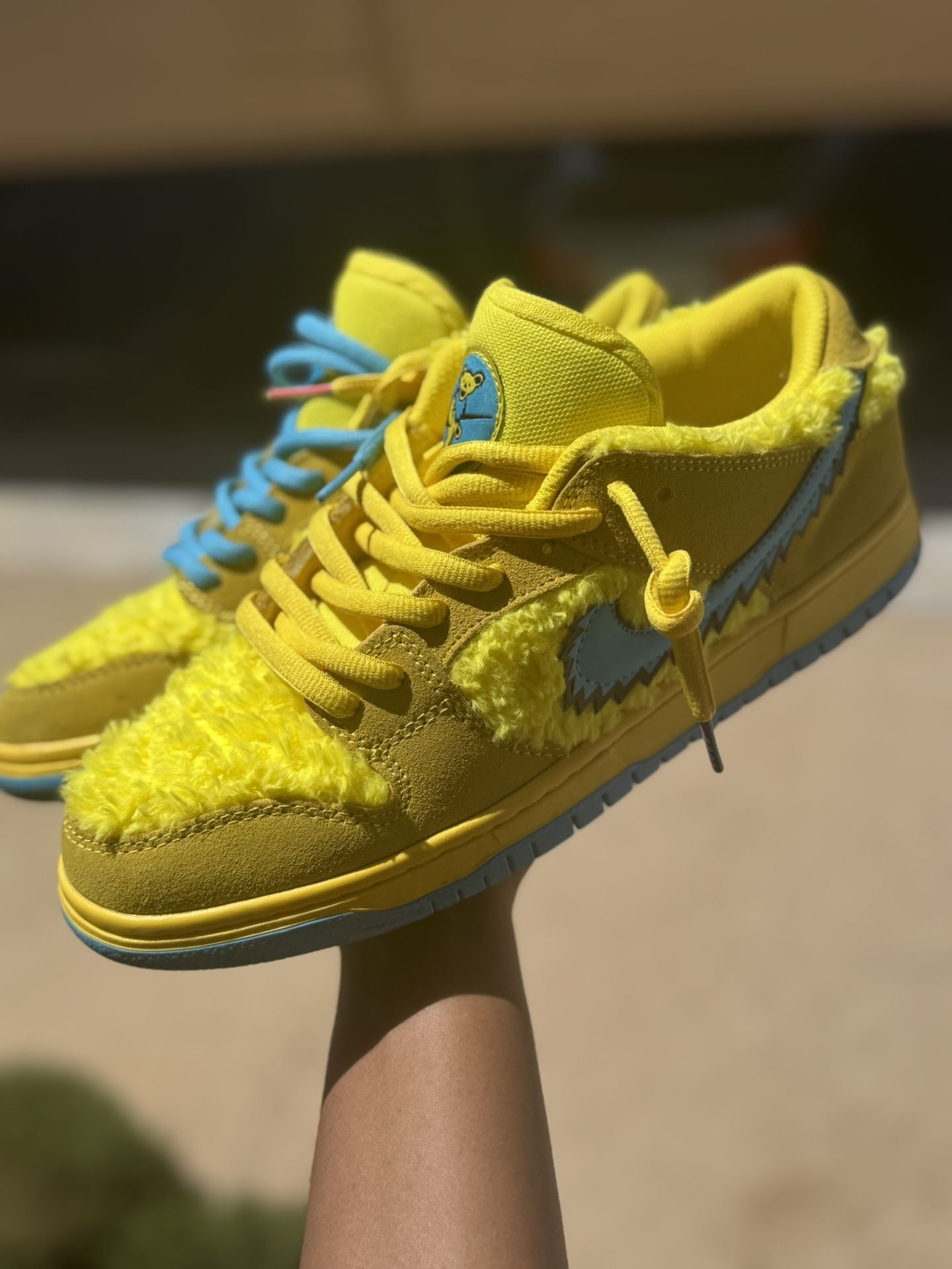 Nike SB Dunk Low ‘Grateful Dead – Yellow Bear