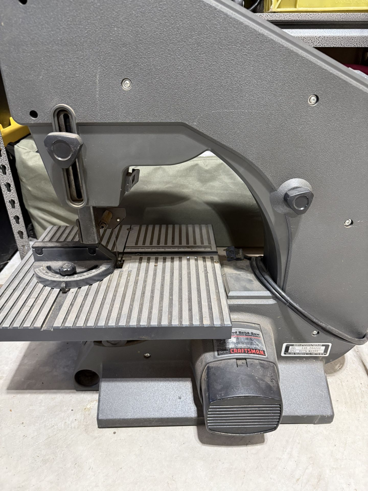 Craftsman 10” Benchtop Band Saw – Variable Speed, Model 135.244200