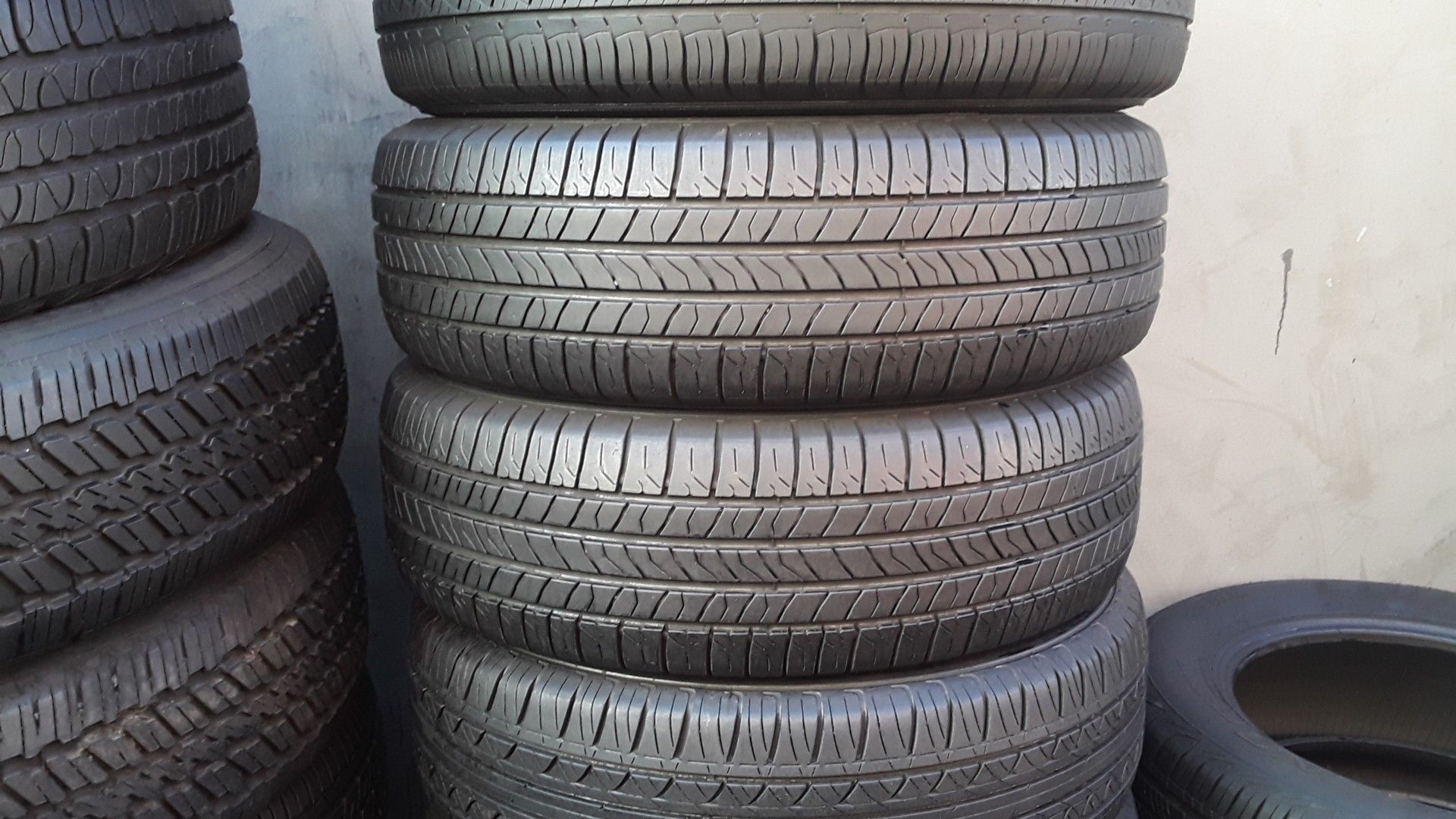 Four good set of michelin tires for sale 225/65/17