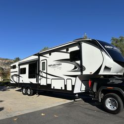 2022 Grand Design Trailer 4 Slide Outs