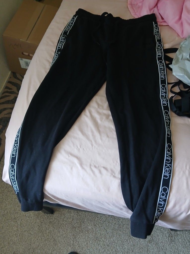Levi Jeans Petite Size 27,30 Swim Wear XXL, L, XL  $20 -30
