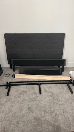 Queen size bed NEEDS ASSEMBLY BUT EASY TO ASSEMBLE