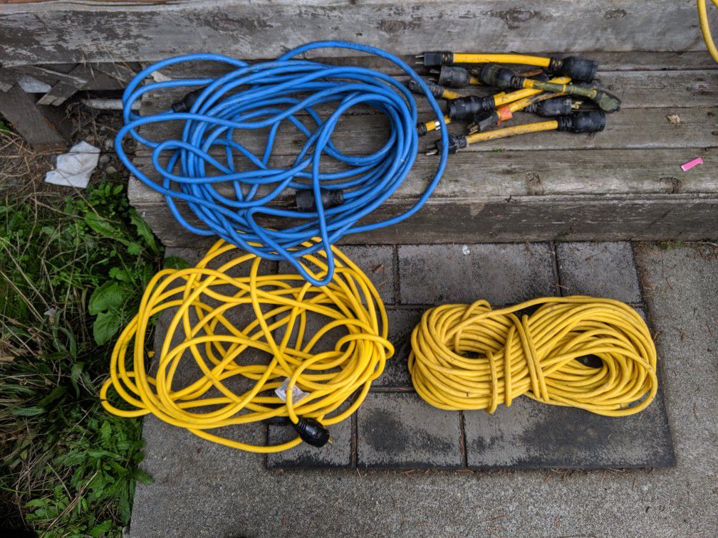 125v and 110v extension cords