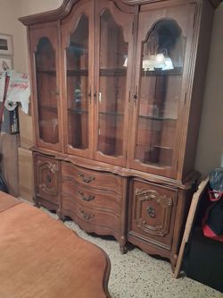 FOR SALE USE CHINA/ TABLE (SIZE 84x108) with LEAF/ SET W/4CHAIRS
