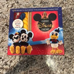 2015 Disney Classic Crochet Project Kit Box Brand New
