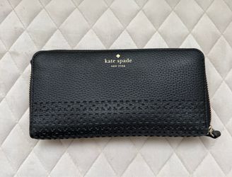 Kate Spade New York Wakefield Lane Neda Wallet in black.