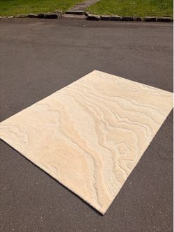5 X 7 Ivory rug