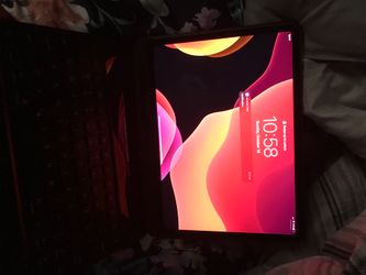 iPad come with keyboard