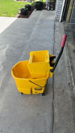Mop bucket