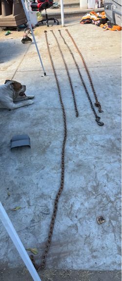 Tow chains