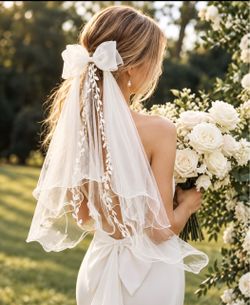 Bridal Veil with Bow and Floral Trim