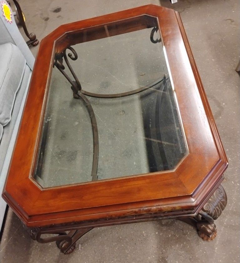 Coffee Table w/matching End Tables