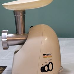 MM-5501 Deluxe Meat Grinder